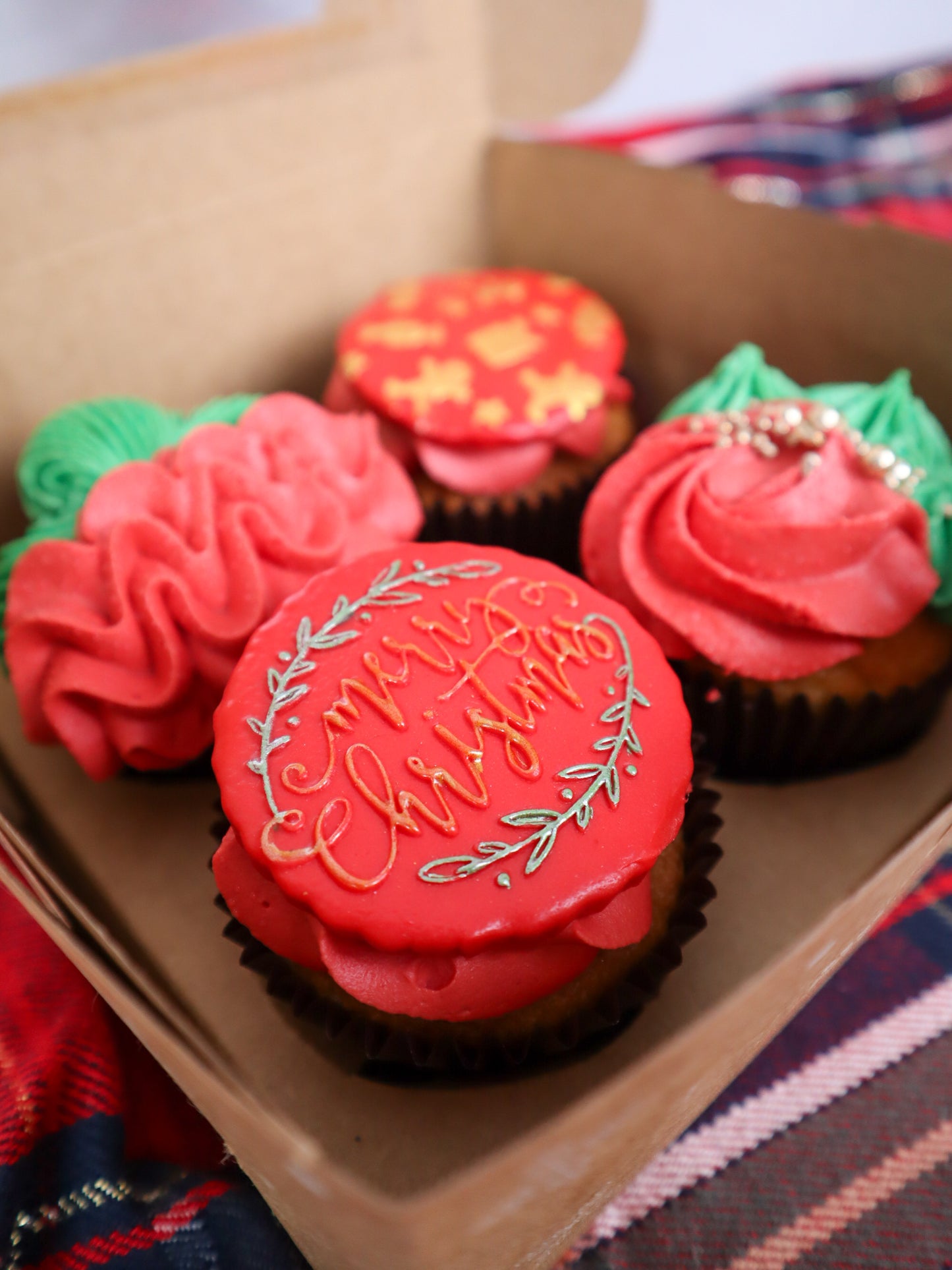 Box of 4 Christmas Cupcakes